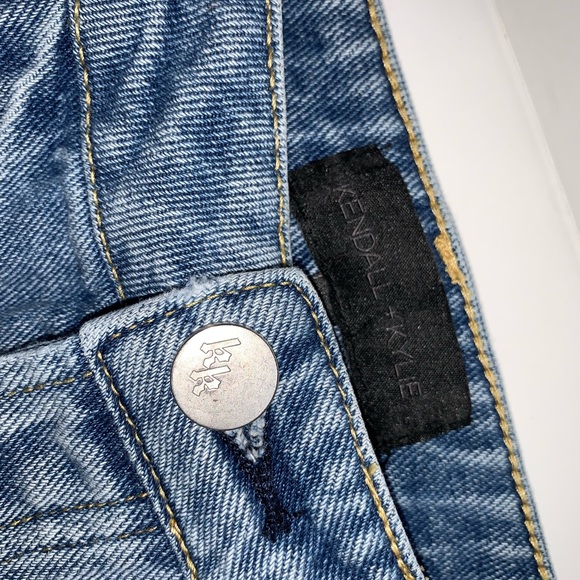 Kendall + Kylie Distressed Jean Skirt - Picture 2 of 6